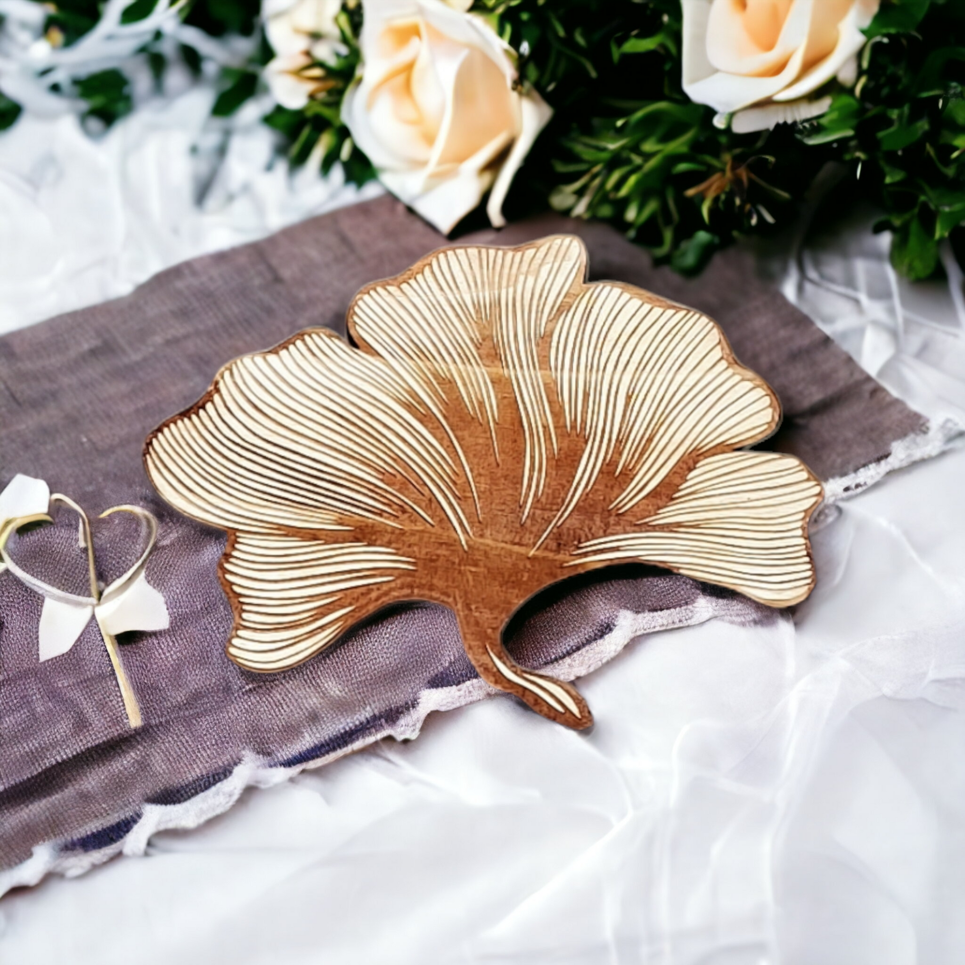 Pot Holder Ginkgo Leaf - Nature - Wood - Handmade Gift - Housewarming - Wood Kitchenware-1