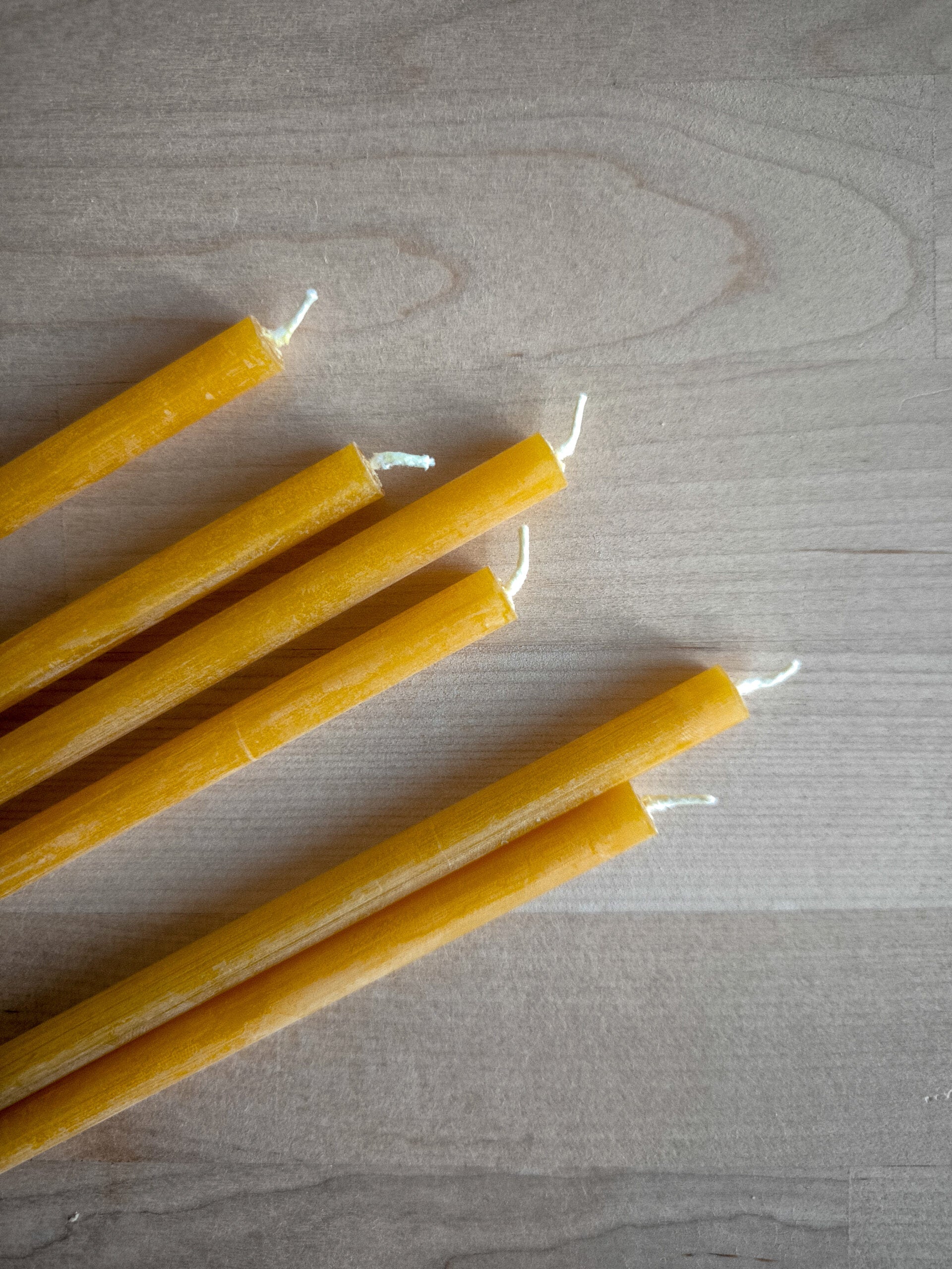 Beeswax Dinner Candles (6 units)-2