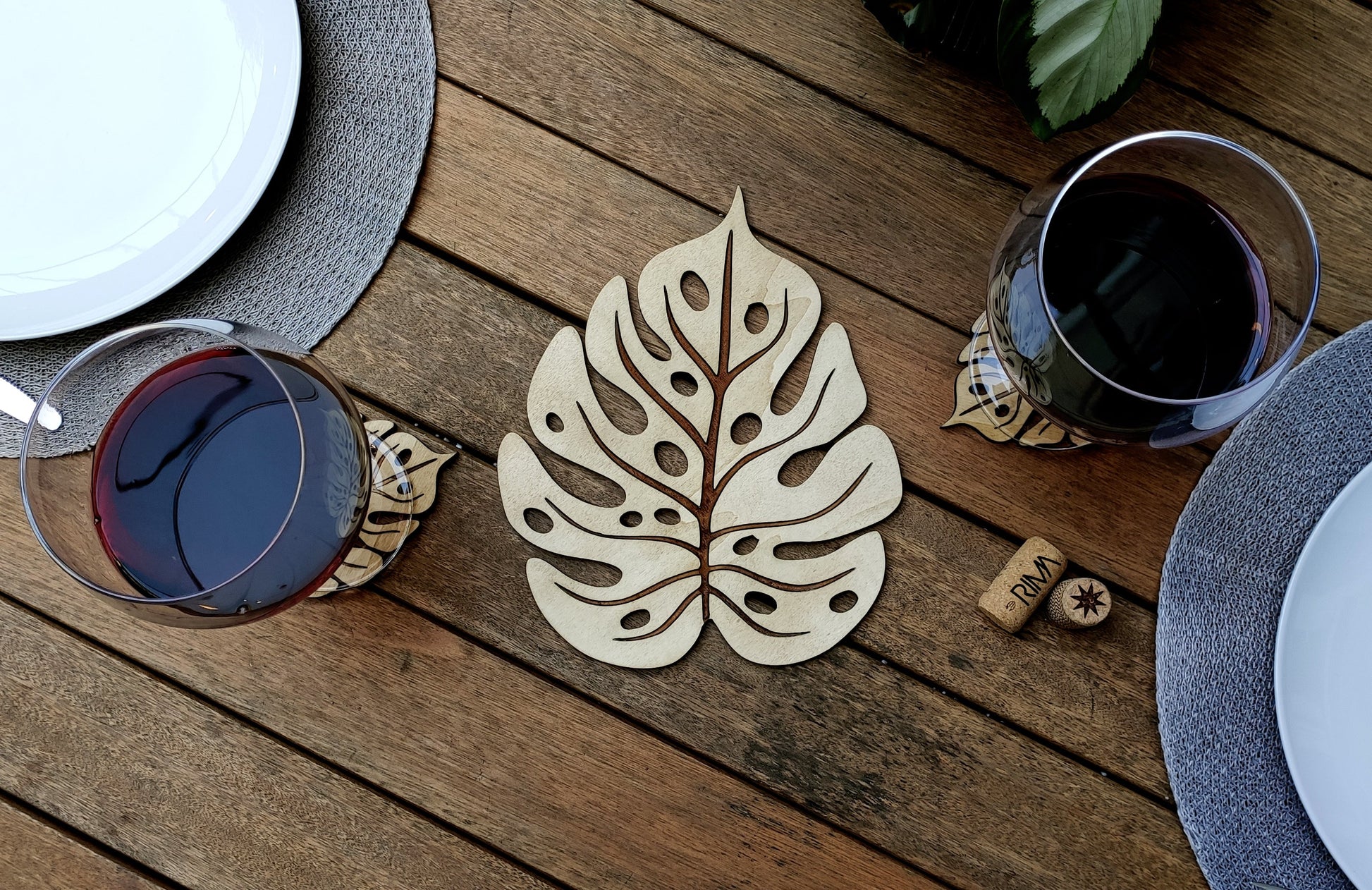 Pot Holder Monstera Leaf - Nature - Wood - Handmade Gift - Housewarming - Wood Kitchenware-3