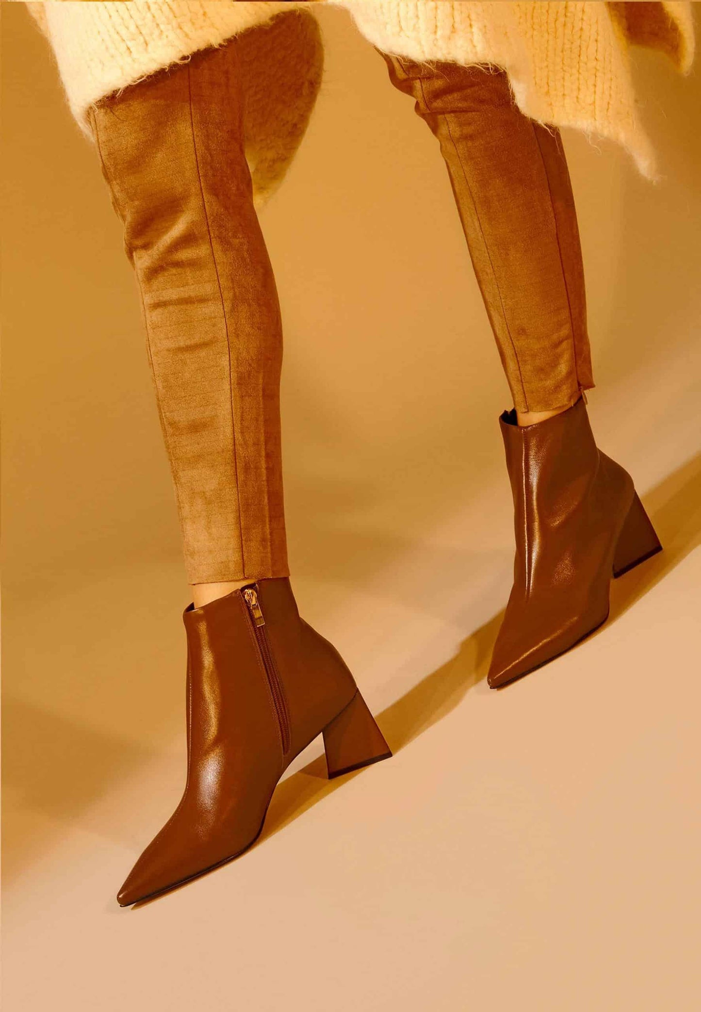 Mabea Pointed Toe Leather Boots Heeled